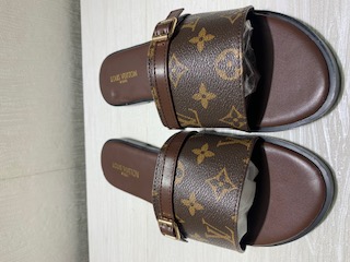 LOUIS VUITTON 10437